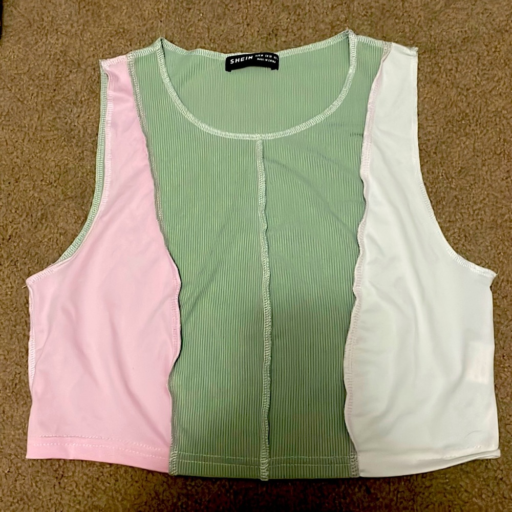 Brand new never worn, super cute top